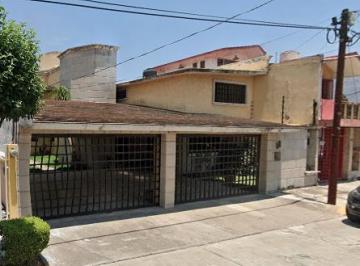Casa de 4 habitaciones, Tlalnepantla de Baz · Hermosa Casa en Remate, Bosques de Chihuahua, Tlalnepantla de Baz, México.