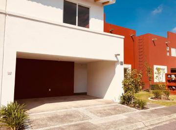 Casa en condominio de 5 habitaciones, Metepec · Casa en Venta Santa Cruz Metepec