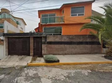 Casa de 4 habitaciones, Cuautitlán Izcalli · Casa en Zona Residencial Bosques del Lago Cuautitlan Izcalli de Remate Bancario