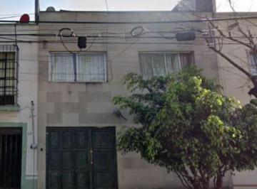 Casa de 4 habitaciones, Coyoacán · Casa en Venta en Ciclistas Country Club Churubusco Coyoacán Ciudad de México
