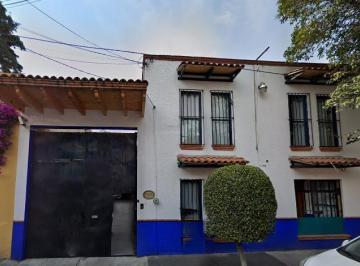 Casa de 5 habitaciones, Coyoacán · Casa en El Centro de Coyoacan Parques Cercanos Excelente Zona de Remate