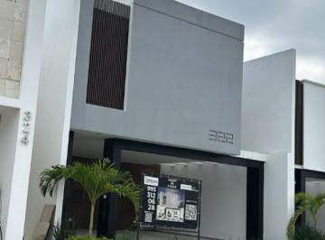 Casa · 245m² · 3 Recámaras · 2 Estacionamientos · Casa en Venta en Fraccionamiento Sotavento