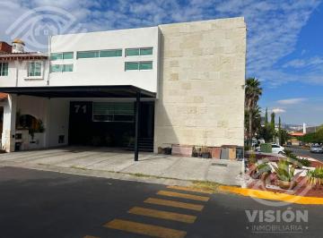 Casa · 528m² · 4 Recámaras · 5 Estacionamientos · Casa en Venta - Claustros del Sur - Centro Sur - Querétaro