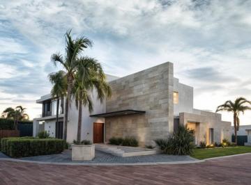 Casa de 4 habitaciones, Querétaro · Residencia de Ensueño en El Campanario, Querétaro