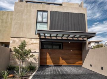 Casa de 4 habitaciones, Querétaro · Residencia Exclusiva en Venta en Nuevo Refugio