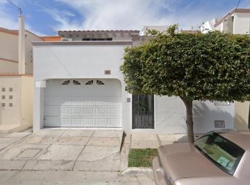 Casa de 4 habitaciones, Mazatlán · Hermosa Casa en Remate, Av Sierra de Venados, Lomas de Mazatlán.