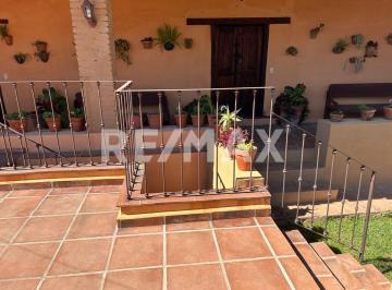 Casa · 200m² · 3 Recámaras · 2 Estacionamientos · Casa en Renta - (4)
