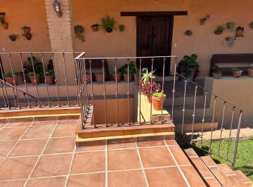 Casa · 200m² · 2 Recámaras · 2 Estacionamientos · Casa en Renta - (4)