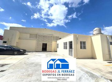 Bodega comercial de 2 habitaciones, Mérida · Bodega Comercial en Av Principal de 712 m².