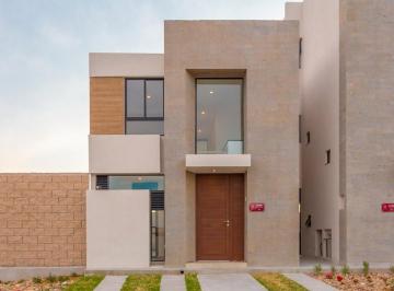 Casa · 131m² · 3 Recámaras · 2 Estacionamientos · Casa en Venta en Atia, Juriquilla, Querétaro