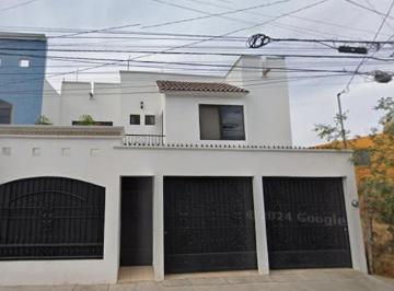 Casa de 5 habitaciones, Aguascalientes · Oportunidad Unica de Inversion Casa en Venta de Remate en Aguascalientes, Ags