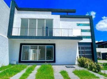 Casa de 4 habitaciones, Aguascalientes · Casas en Venta en Aguascalientes Norte en Dellaterra Residencial en Esquina