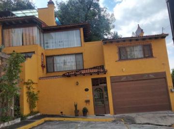 estacionamiento natural · Casa Oportunidad en Calle Privada! en Valle Quieto Precio Rebajado
