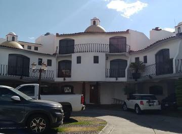 Casa · 3 Recámaras · Casa en Zona Dorada de Metepec