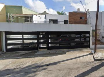 Casa de 5 habitaciones, Guadalajara · ¡Excelente Oportunidad! Casa en Venta en Bosques de La Victoria, Guadalajara, Jal