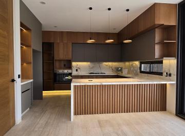 Casa de 4 habitaciones, Querétaro · Casa en Venta Altozano