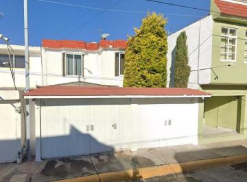 Casa de 2 habitaciones, Metepec · Casa en Venta Colonia Las Marinas por Remate, Excelente Oportunidad!