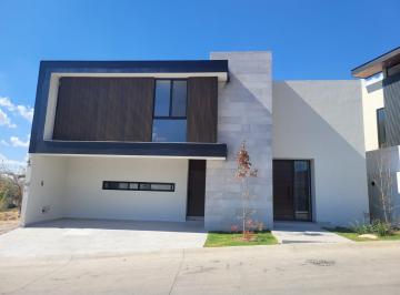 Casa · 251m² · 3 Recámaras · 2 Estacionamientos · Casa en Venta Lomas del Molino III, Recamara en Planta Baja