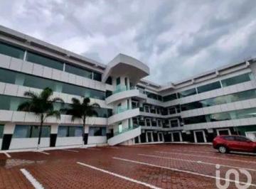 Edificio · 3722m² · 37 Estacionamientos · Oportunidad Inversionistas Venta de Plaza Comercial en El Mirador Querétaro