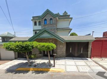 Casa de 4 habitaciones, Tlalnepantla de Baz · Casa en Lomas de Valle Dorado, Tlanepantla