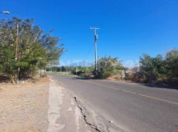 Terreno / Lote · 1220m² · Terreno en Venta en Fracc "Las Carretas", El Alpuyequito, Colima