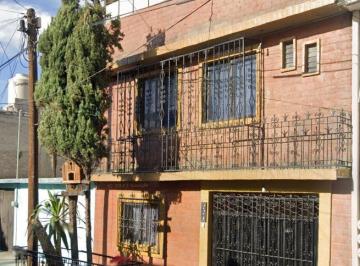 Casa de 4 habitaciones, Nezahualcóyotl · Amplia Casa en Remate Ubicada en Nezahualcóyotl