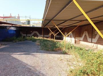 Oficina en Renta de 8 habitaciones San Juan de Guadalupe · Renta de Edificio Para Oficinas por Nivel con Estacionamiento