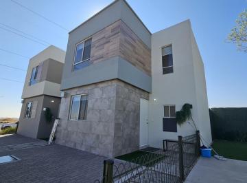Casa · 75m² · 2 Recámaras · 2 Estacionamientos · Casa de 2 Habitaciones en Venta en Rincones del Marques, Querétaro