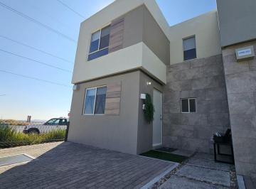 Casa · 88m² · 3 Recámaras · 2 Estacionamientos · Casa en Venta en Rincones del Marqués, Querétaro