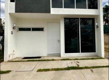 Casa en condominio de 4 habitaciones, Zapopan · Casa Nueva Frente a Casa Club