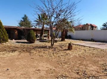 Casa · 180m² · 2 Recámaras · 4 Estacionamientos · Casa en Fraccionamiento Campestre Las Carolinas