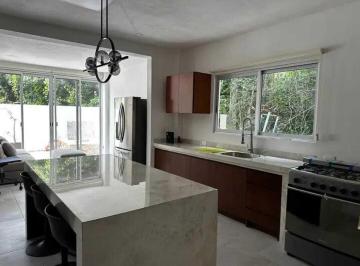 Casa de 5 habitaciones, Puerto Morelos · Casa en Venta Amueblada en Cancun, Aldea Kiin