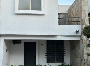 Casa en condominio de 3 habitaciones, San Pedro Tlaquepaque · Residencial Valle del Sur en Renta