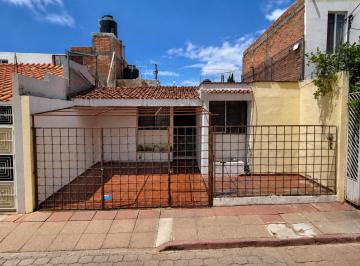 Casa 140m² Venta Fraccionamiento Paseos Gómez Portugal · Casa en Venta en Margaritas, Jesús Gómez Portugal, Aguascalientes.