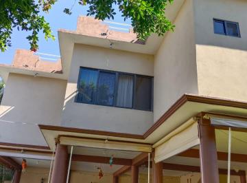 Casa de 8 habitaciones, Jiutepec · Venta Amplia Casa con Departamentos en Cuernavaca