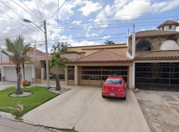 Casa de 4 habitaciones, Ahome · Casa en Venta Colonia Las Fuentes por Remate, Excelente Oportunidad!