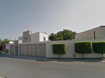 Casa de 4 habitaciones, Monterrey · Casa en Venta Colonia Contry por Remate, Excelente Oportunidad!