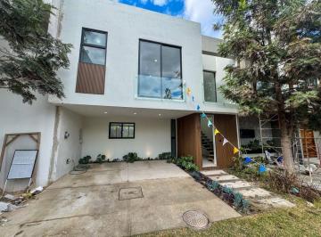 Casa en condominio · 205m² · 3 Recámaras · 2 Estacionamientos · Casa en Venta en Privanza Coto Senda, Solares.