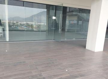 Local comercial · 111m² · Local en Renta en Cumbres