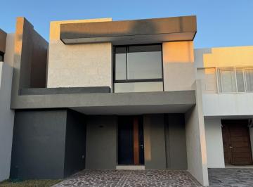 Casa · 220m² · 3 Recámaras · 2 Estacionamientos · Casa en Preventa El Cielo León Guanajuato