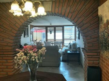 Casa de 4 habitaciones, Alvaro Obregón · Bonita Casa en Fraccionamiento Cerrado. Estricta Vigilancia. Remodelada.