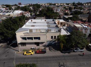 Bodega comercial · 392m² · 2 Estacionamientos · Bodega en Venta en Calzada Independencia