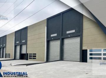 Bodega comercial · 3640m² · 16 Estacionamientos · Bodega en Renta en Santa Catarina Nl
