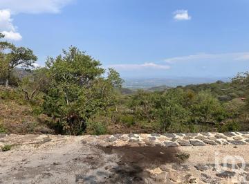 Terreno / Lote · 1247m² · Terreno en Venta en Tepoztlán. Conjunto Mirador. Vista Al Valle de Cuautla y Montañas de Tepoztlán.