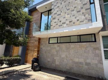 Casa en condominio de 3 habitaciones, Tlajomulco de Zúñiga · Casa en Venta en Casa Fuerte | Amplios Espacios, Excelentes Terminados y Gran Potencial Patrimonial