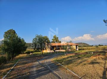 Quinta de 3 habitaciones, Celaya · Camino a San Elías: Casa Campestre con Excelentes Acabados