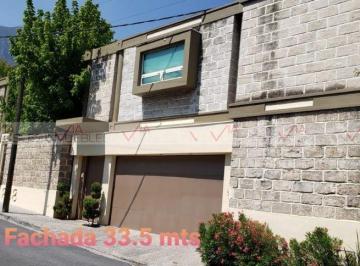 Casa · 800m² · 3 Recámaras · 4 Estacionamientos · Casa en Venta en Palo Blanco