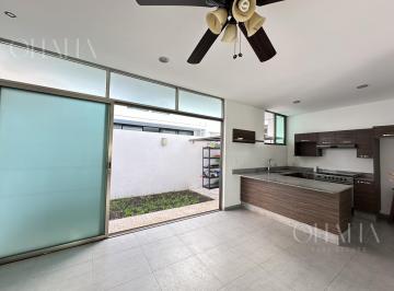 Casa · 160m² · 3 Recámaras · 2 Estacionamientos · Casa en Renta Arbolada Residencial