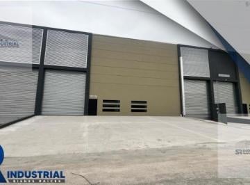 Bodega comercial · 1030m² · 4 Estacionamientos · Bodega en Renta en Santa Catariana Nl