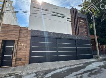 Casa · 399m² · 3 Recámaras · 2 Estacionamientos · Casa en Altavista